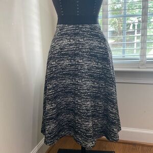 Banana Republic black and white skirt